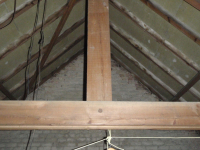 Oude zolder en dak met asbestplaten, zijn verwijderd en uitgedikt +/- 25cm ingeblazen